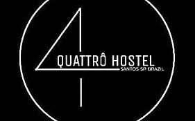 4 suítes privativas